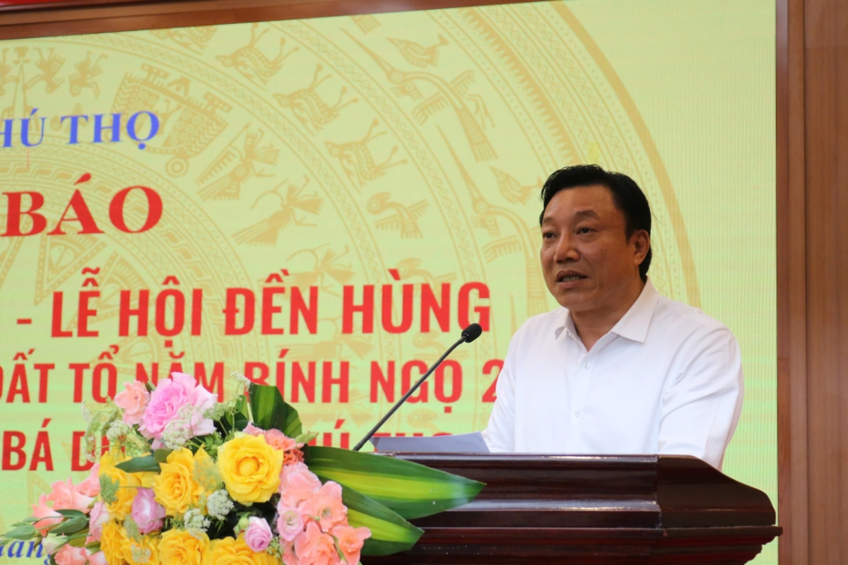 Ông Nguyễn Huy Ngọc: đây cũng là dịp để giáo dục truyền thống yêu nước, đạo lý “Uống nước nhớ nguồn”. Ảnh: Đoàn Hoa.